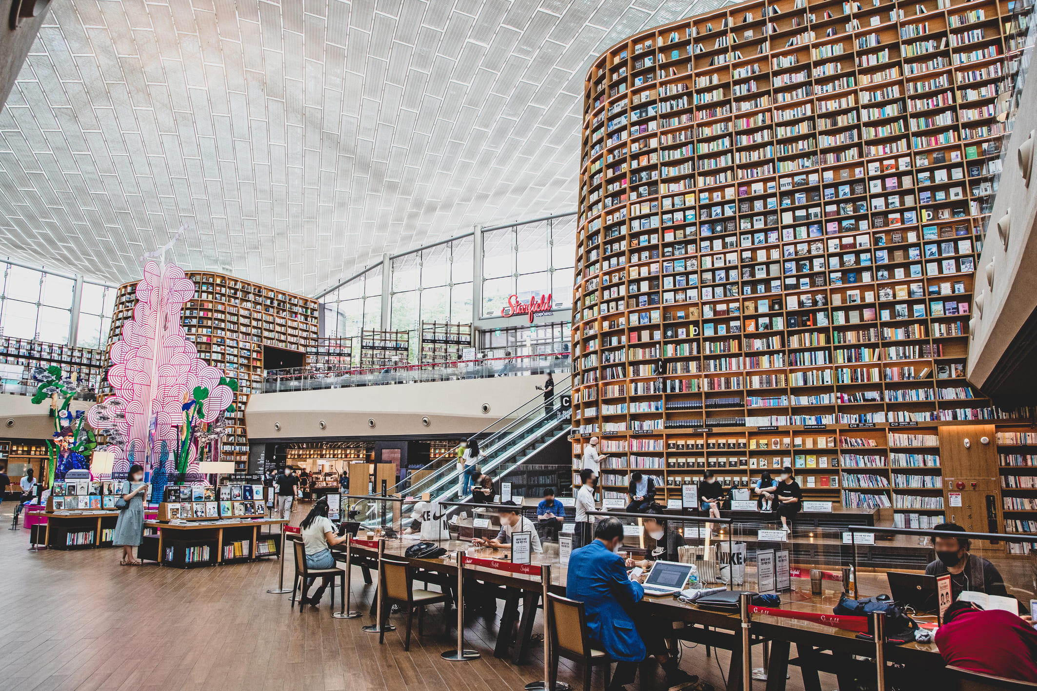 【燃油サーチャージ込み】ソウル2日間　ティーウェイ航空選べるフライト♪地下鉄駅に隣接する抜群のロケーション『ロッテホテル ソウル（メインタワー）』に宿泊！